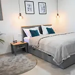 4-Star Design Apartments Bubamara