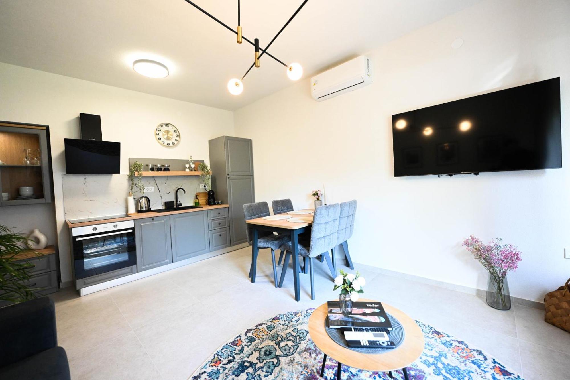 4-star Design Bubamara *