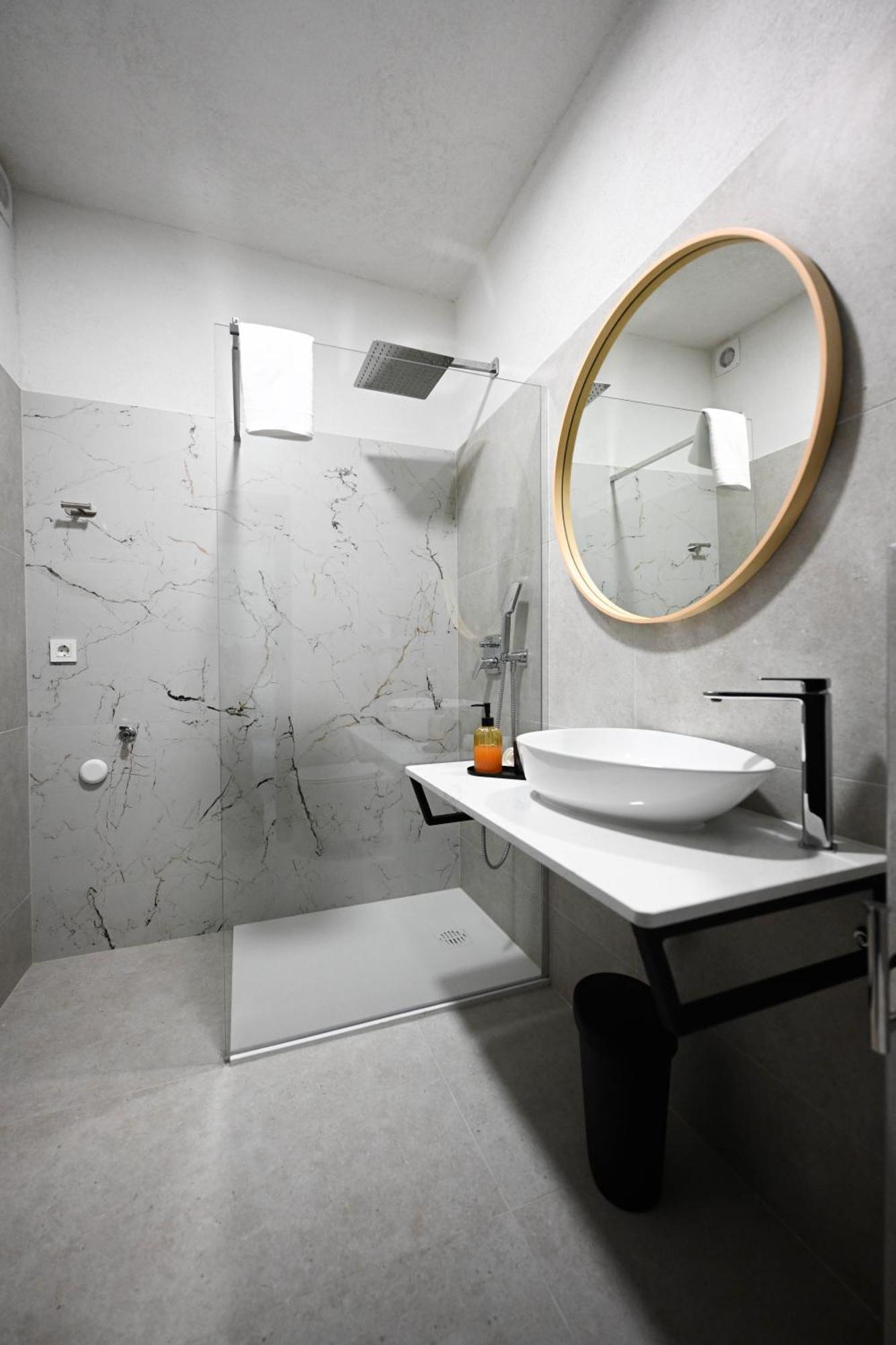 Appartement 4-star Design Bubamara